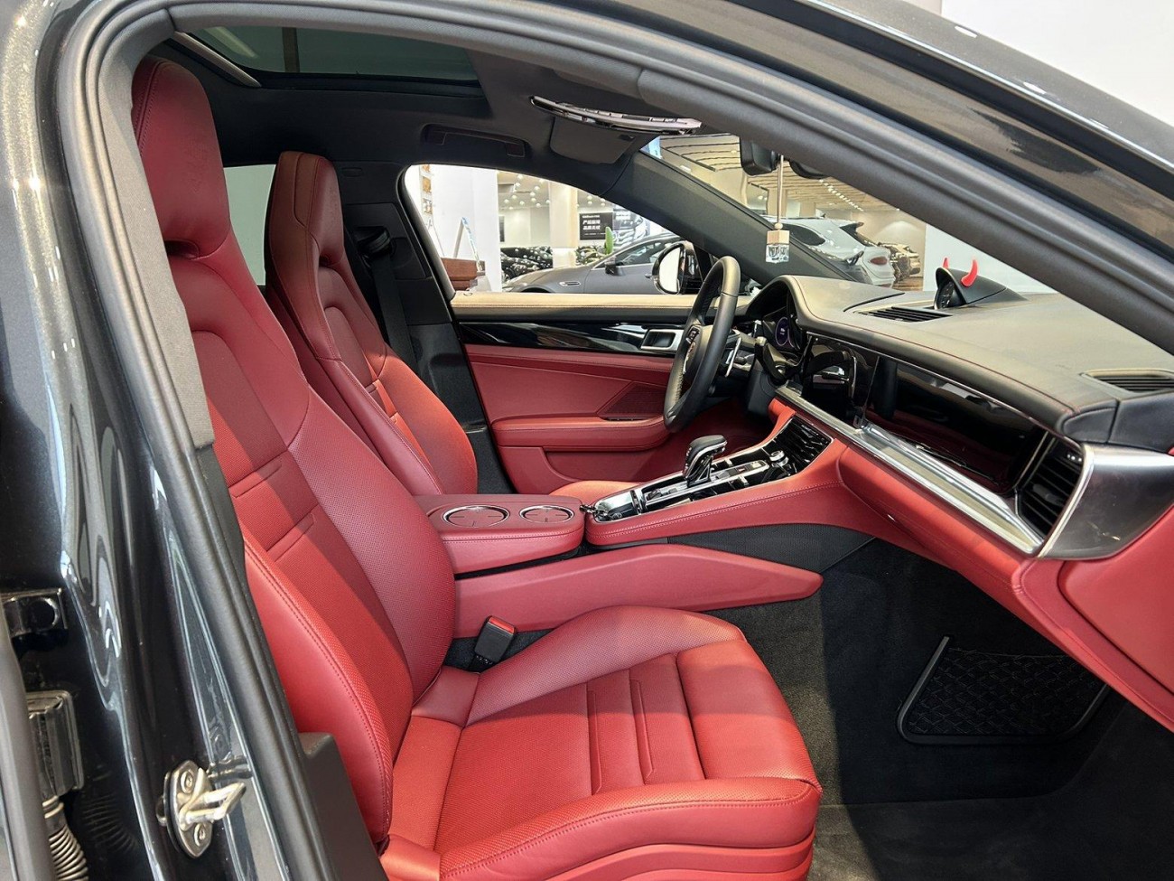 Porsche Panamera 2024
