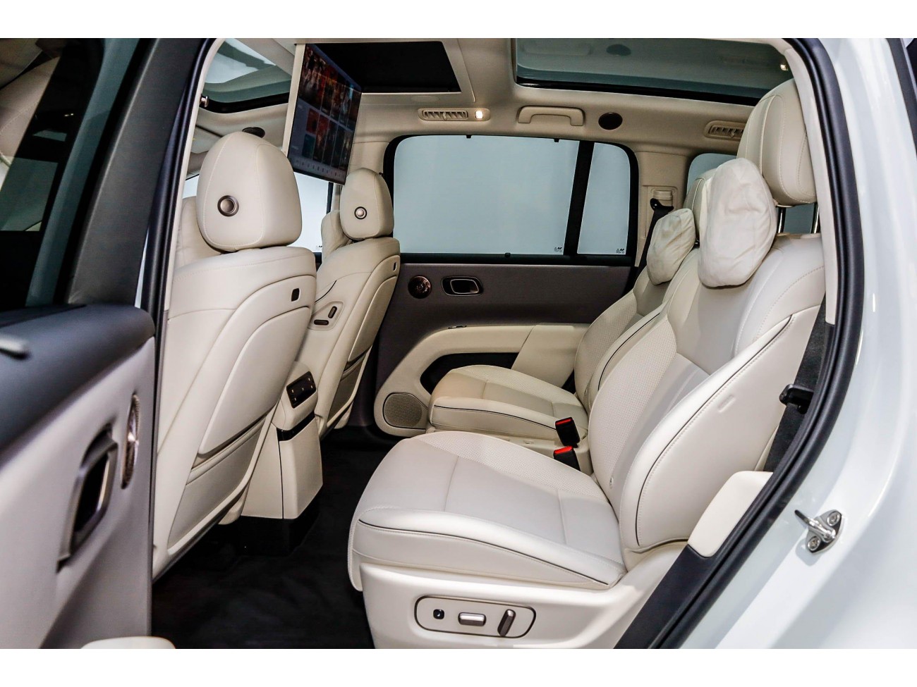 Li Auto i8 2025