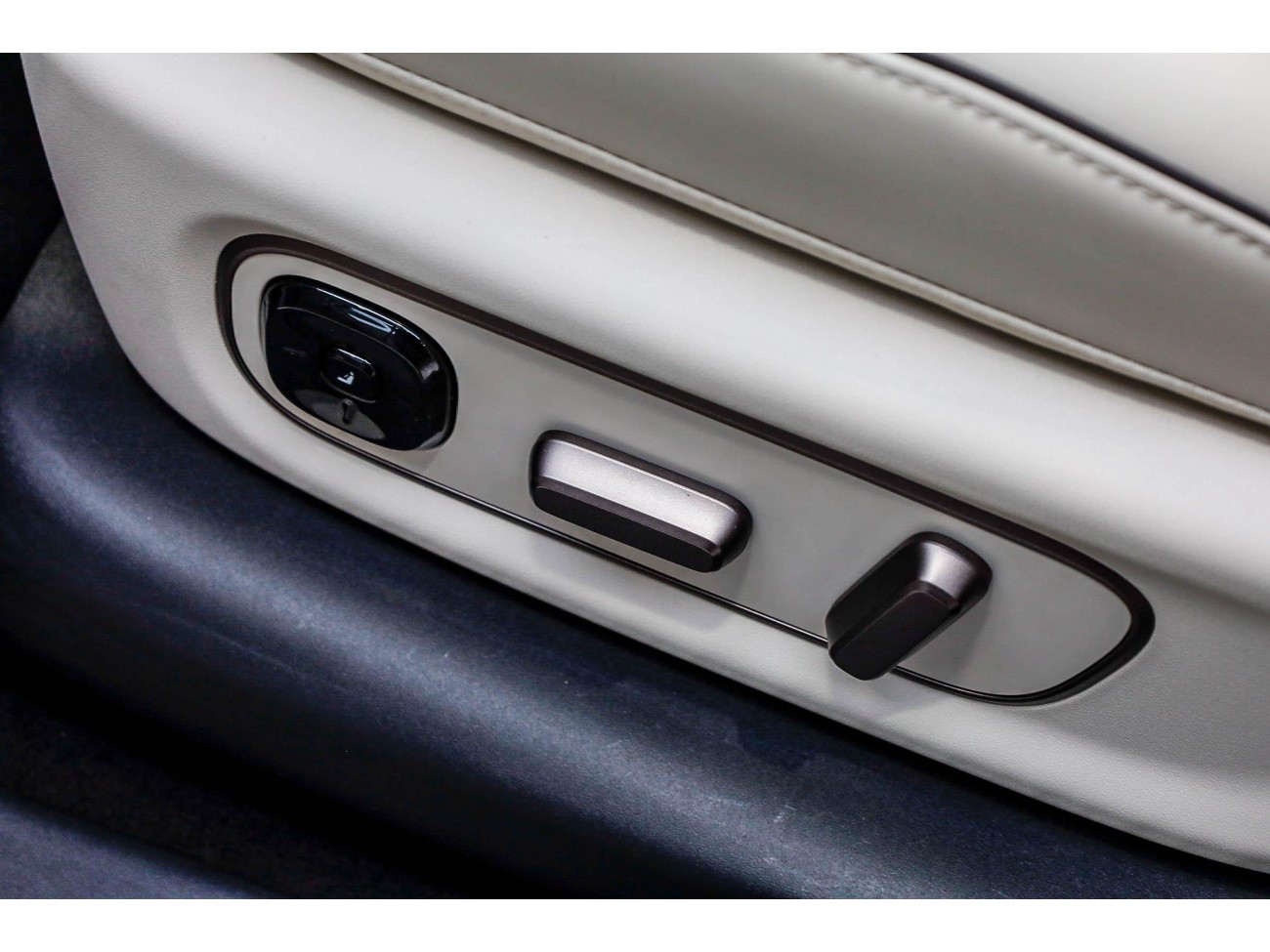 Li Auto i8 2025