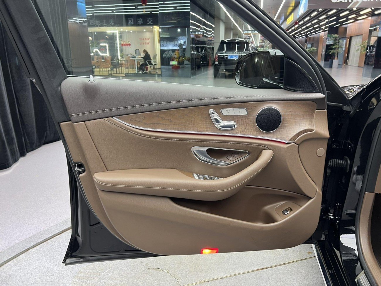 Mercedes-Benz E 200 L 2017