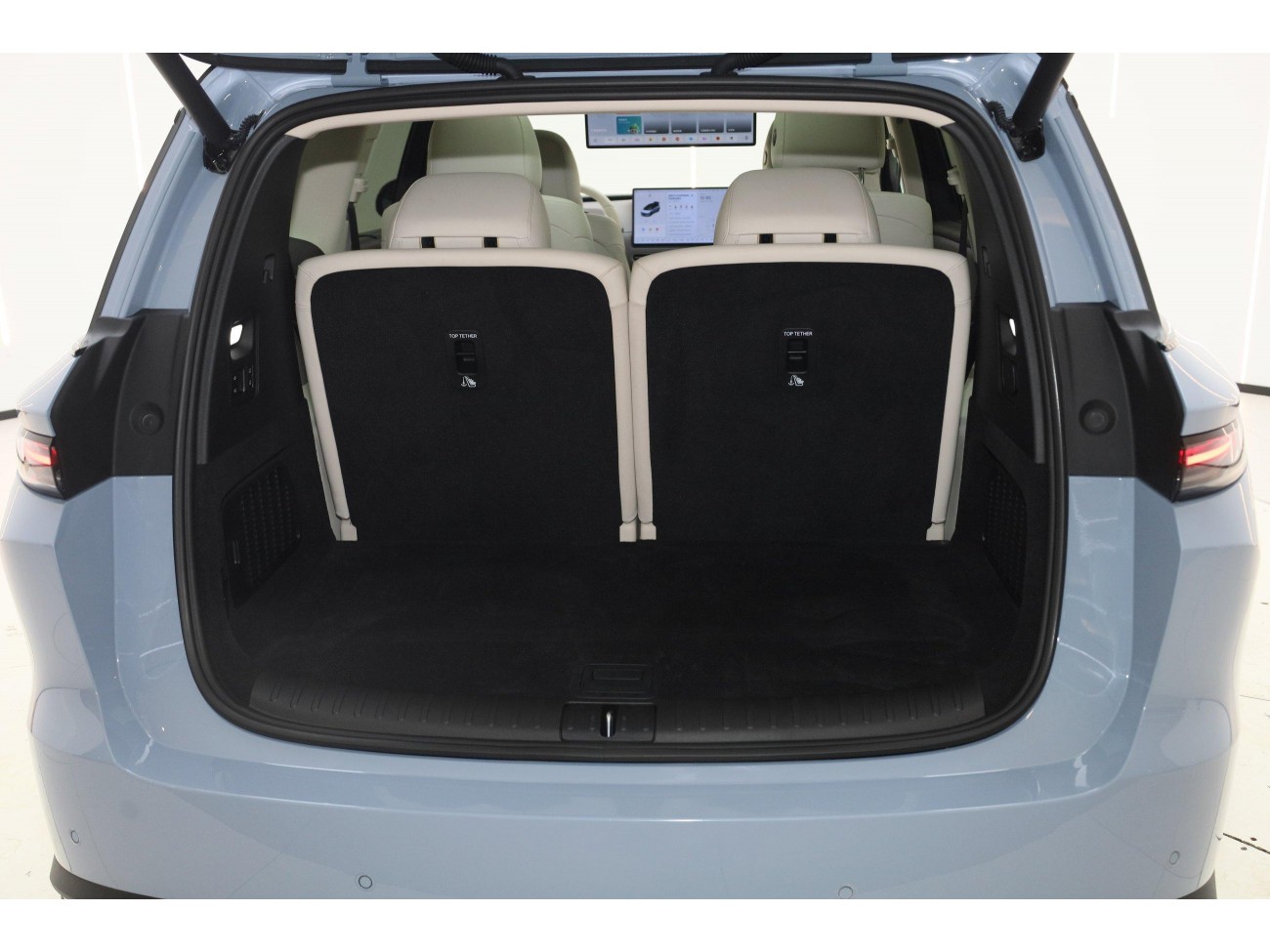 Li Auto i8 2025