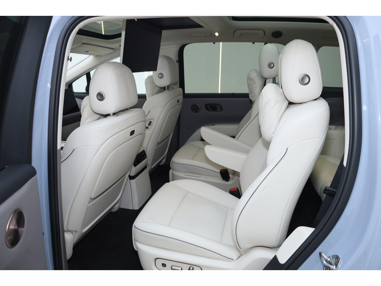 Li Auto i8 2025