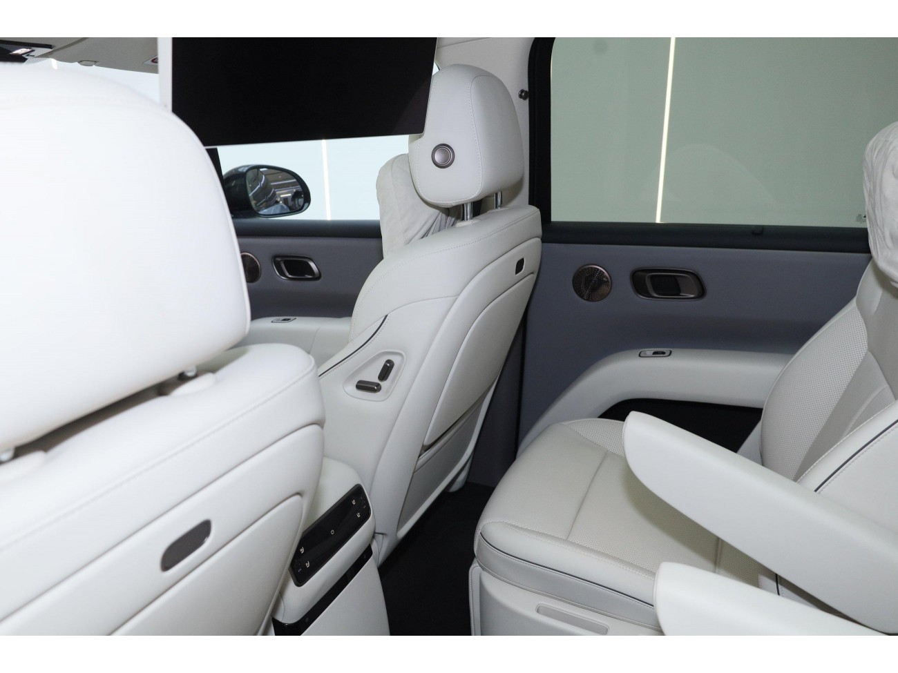 Li Auto i8 2025
