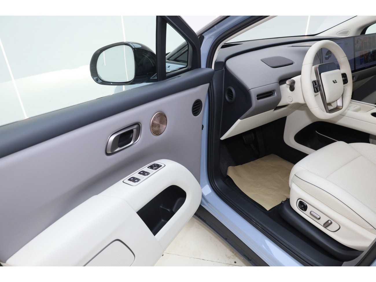Li Auto i8 2025