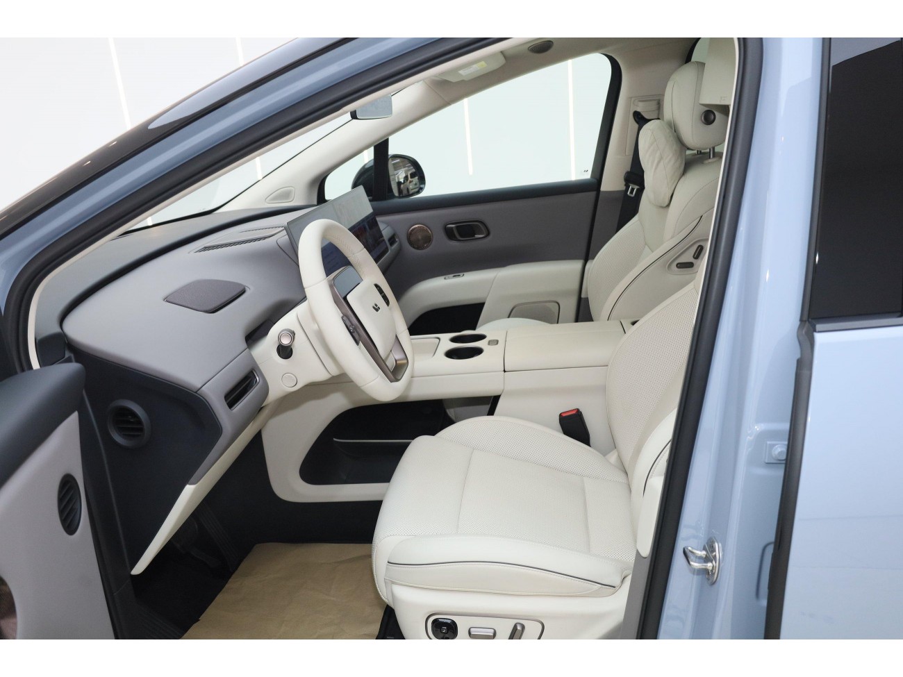Li Auto i8 2025