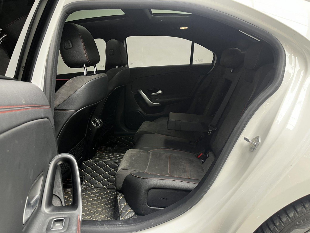 Mercedes-Benz A 200 L 2023