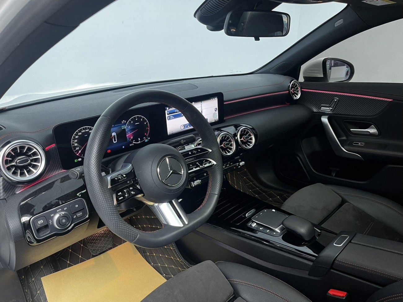 Mercedes-Benz A 200 L 2023