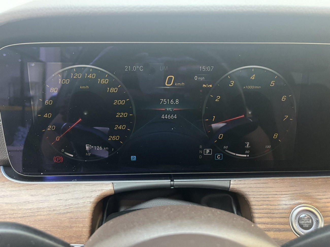 Mercedes-Benz E 300 L 2024