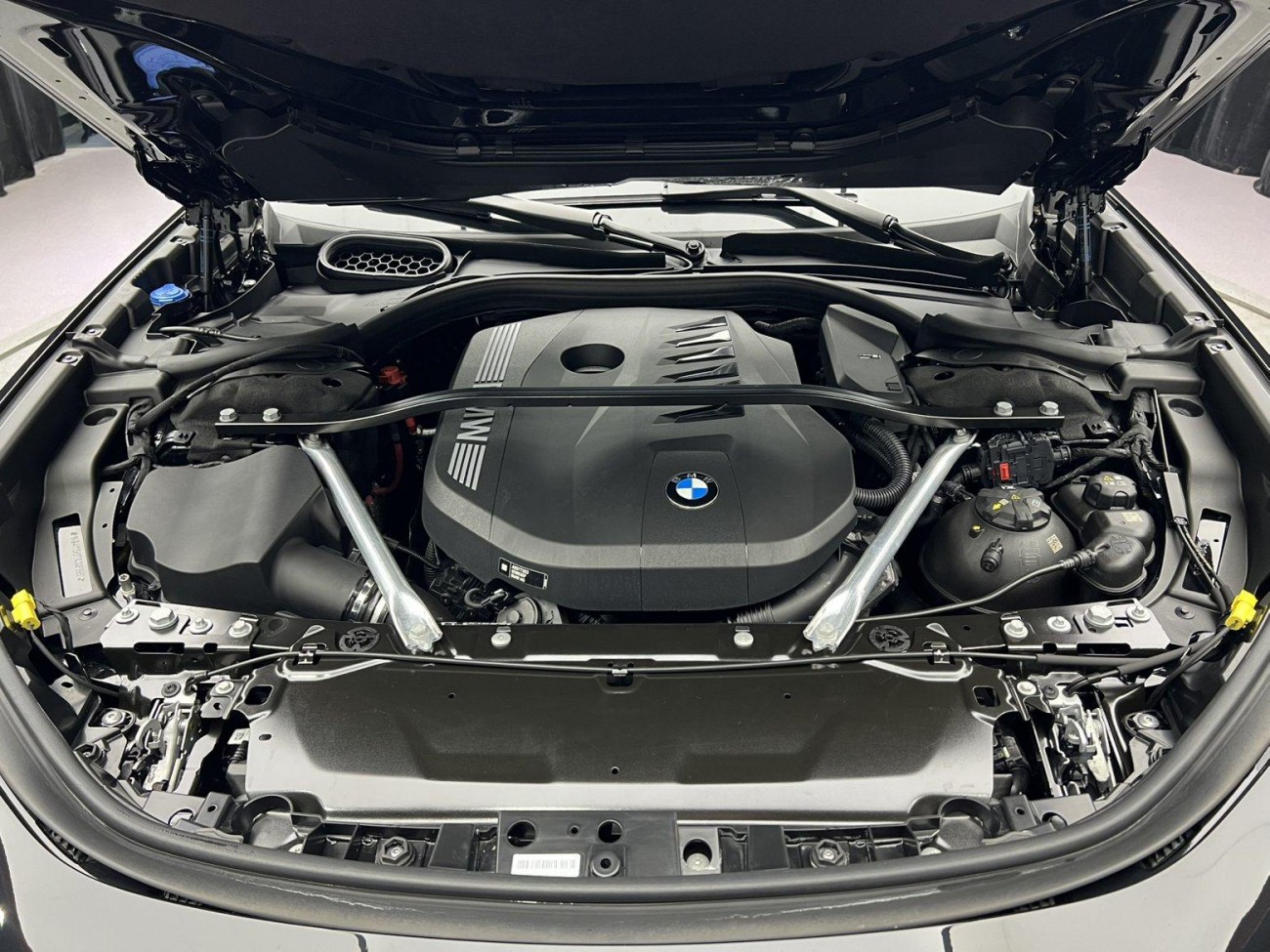 BMW 735Li 2024