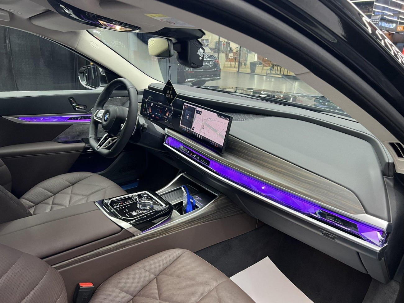 BMW 735Li 2024