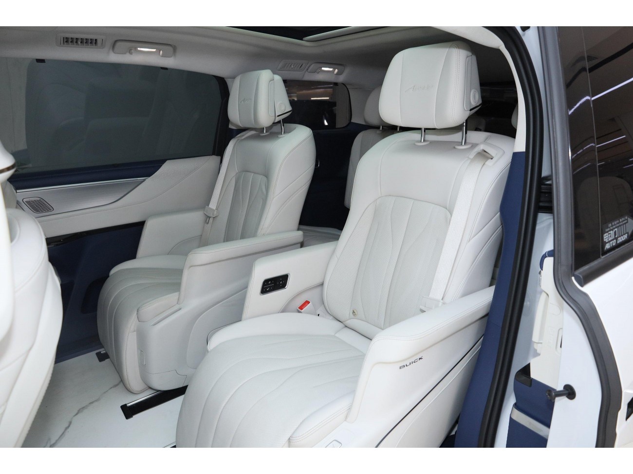 Buick GL8 2024
