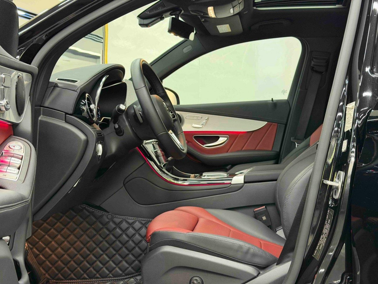 Mercedes-Benz GLC 260 4MATIC 2023
