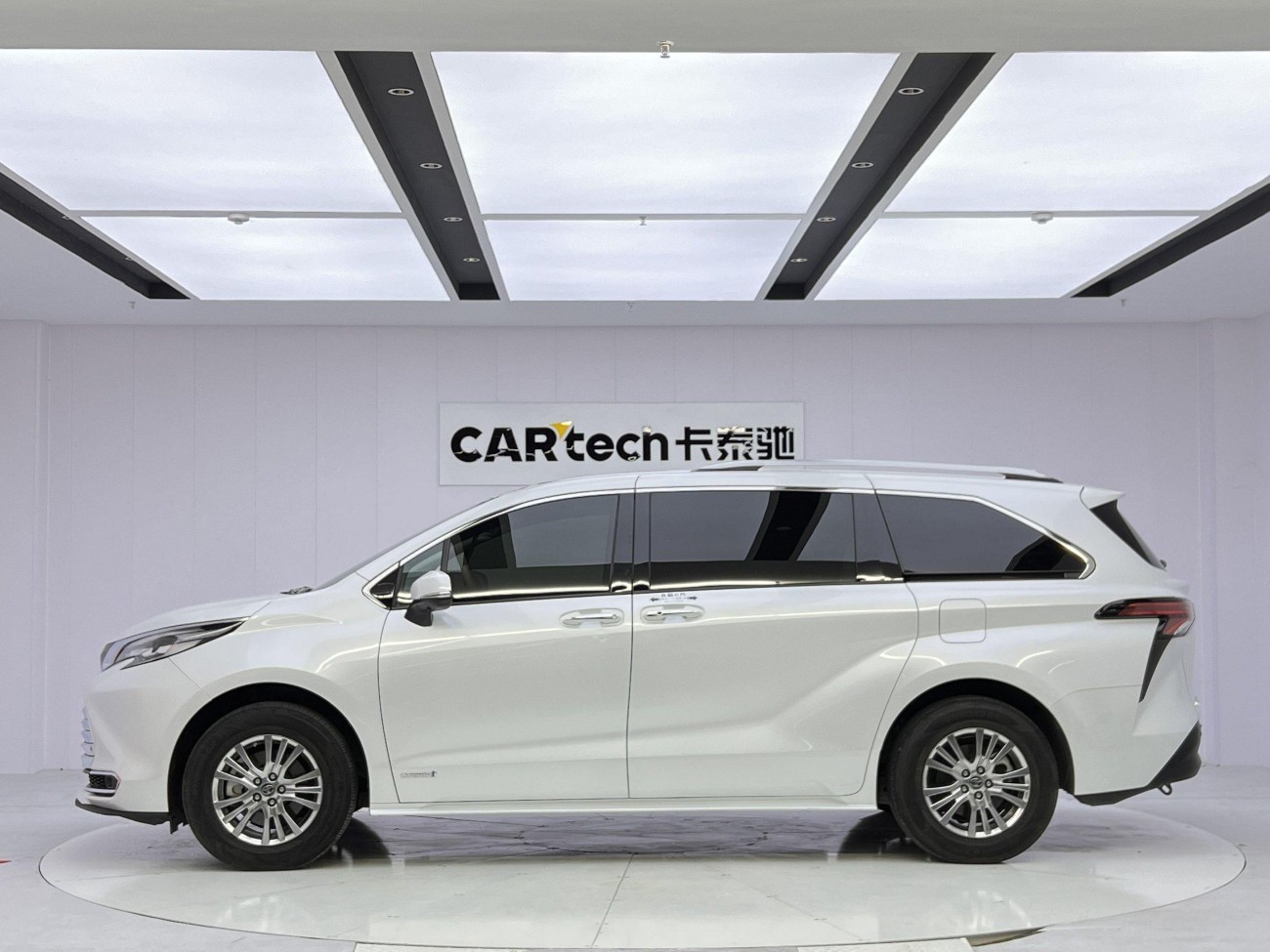 Toyota Sienna 2023