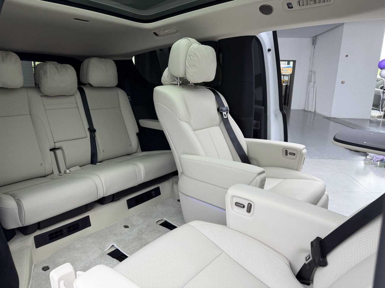 Li Auto MEGA 2025