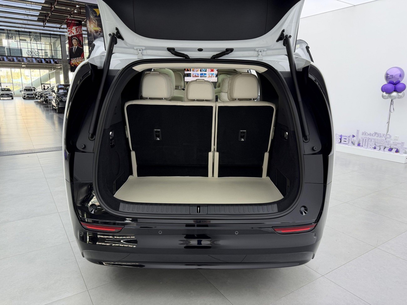 Li Auto MEGA 2025