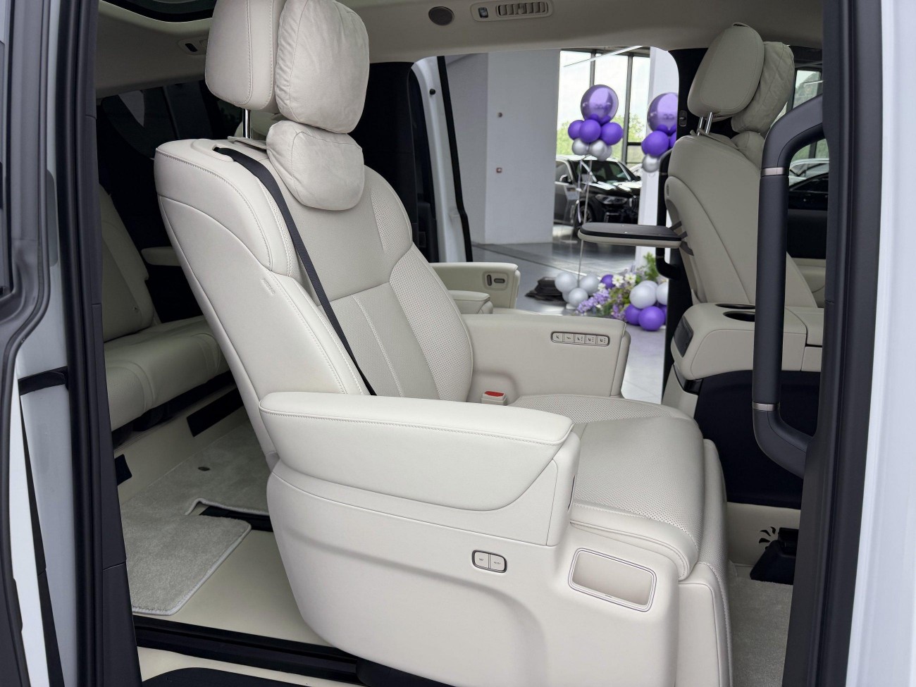 Li Auto MEGA 2025