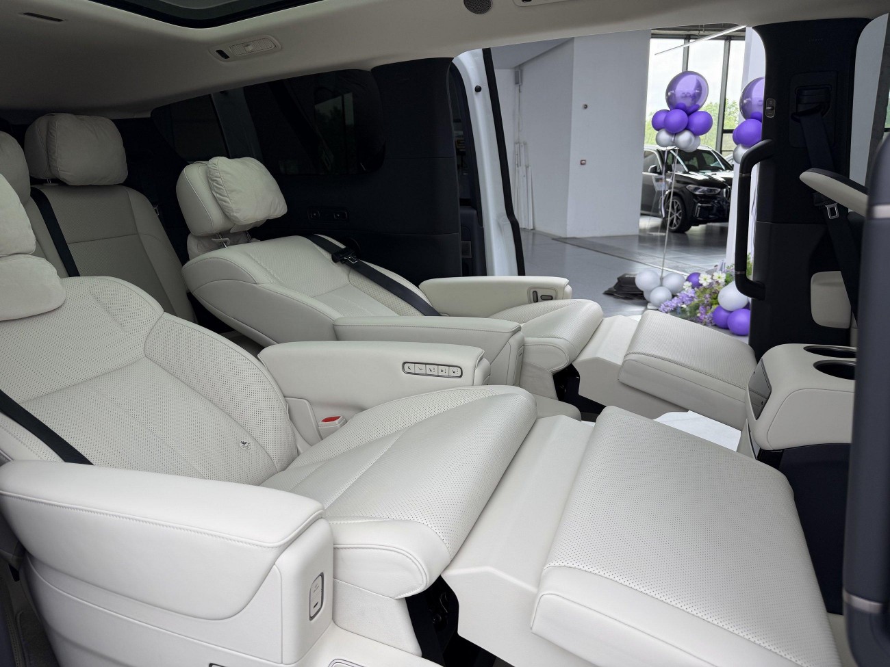 Li Auto MEGA 2025