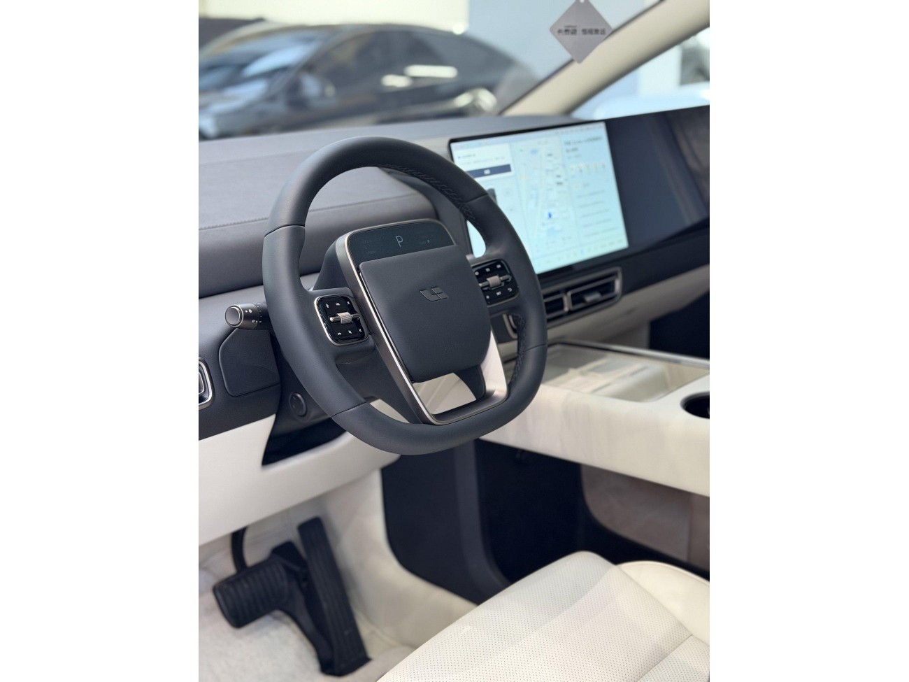 Li Auto MEGA 2025