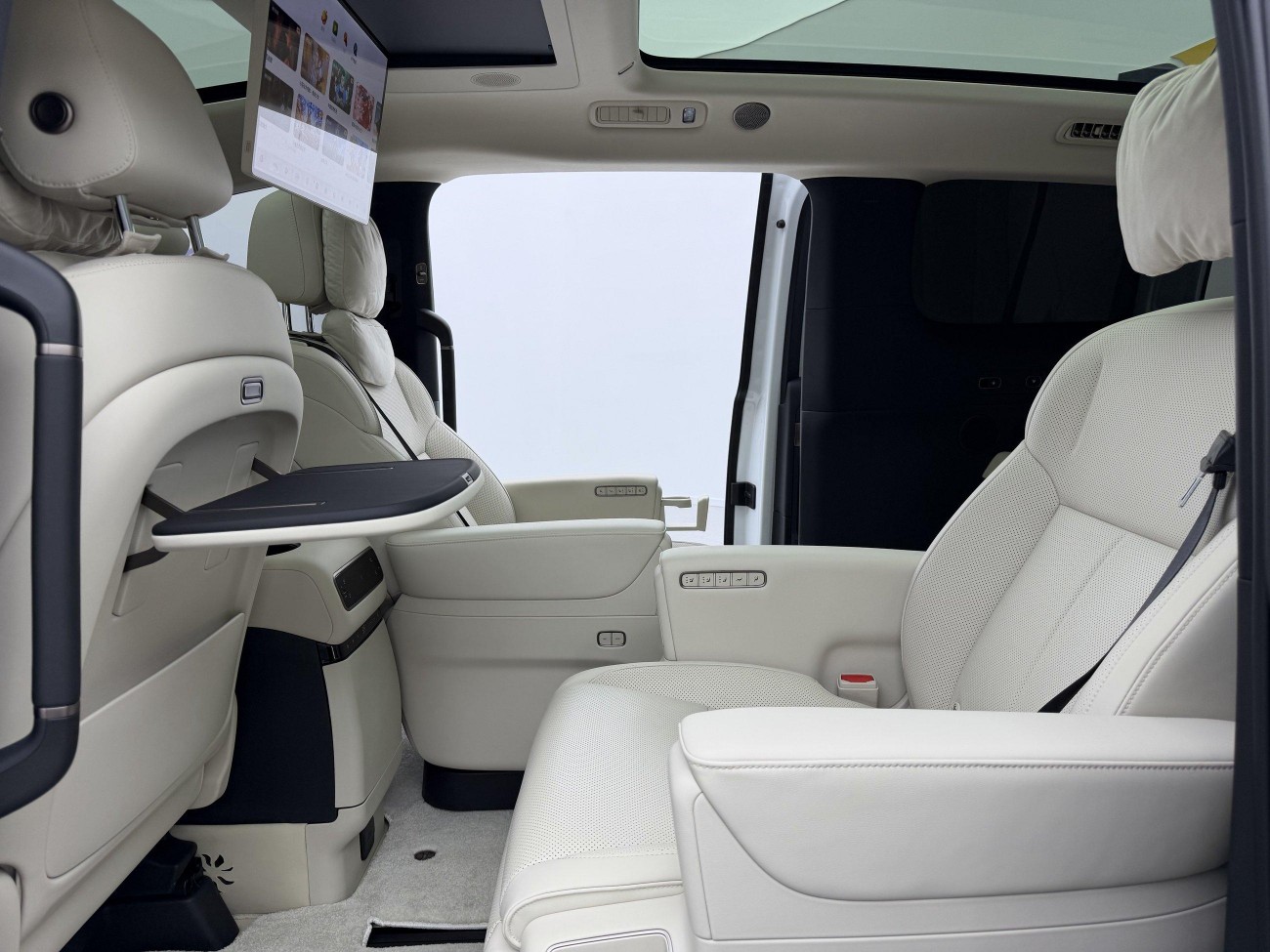 Li Auto MEGA 2025