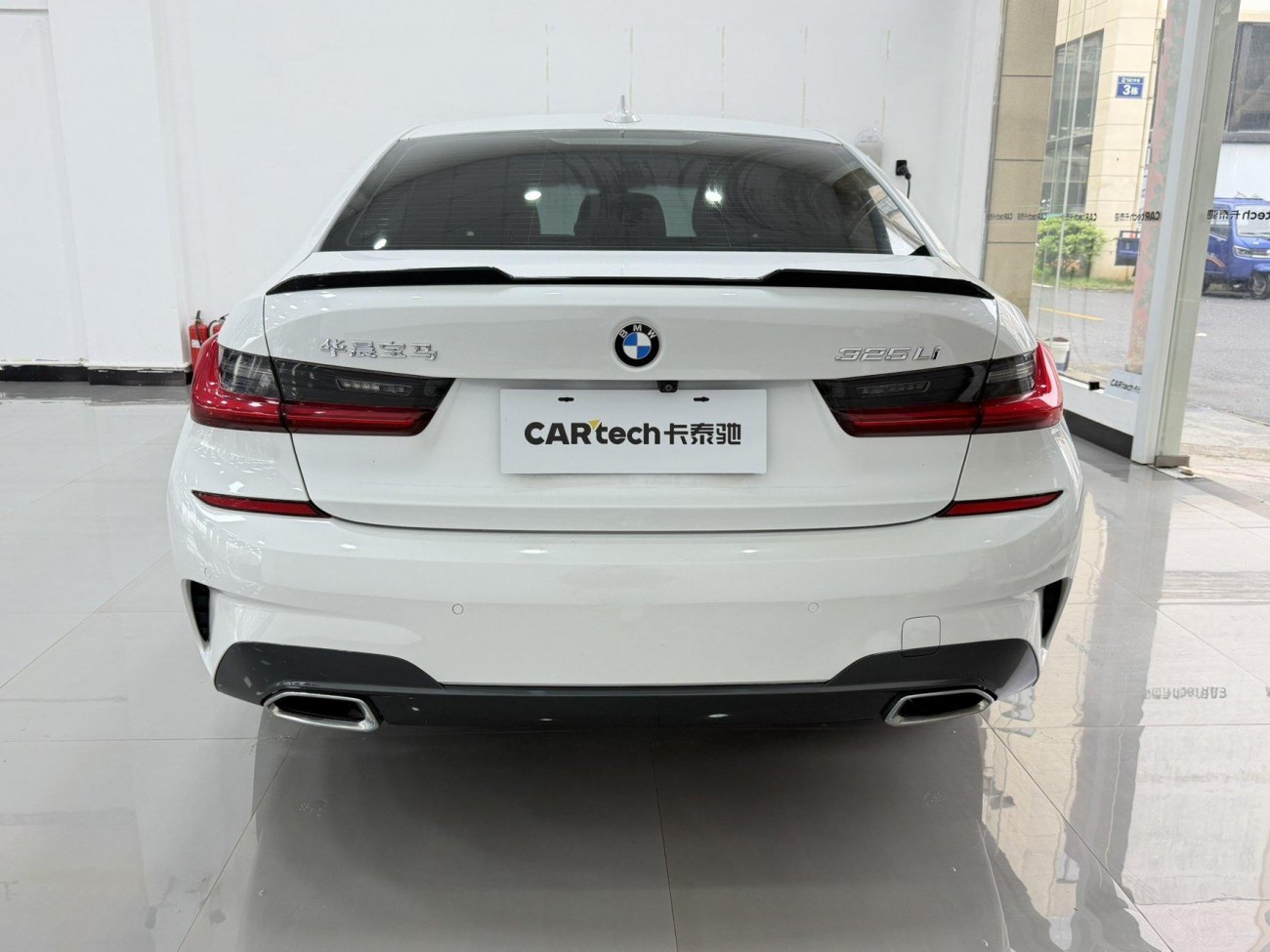 BMW 325Li 2021