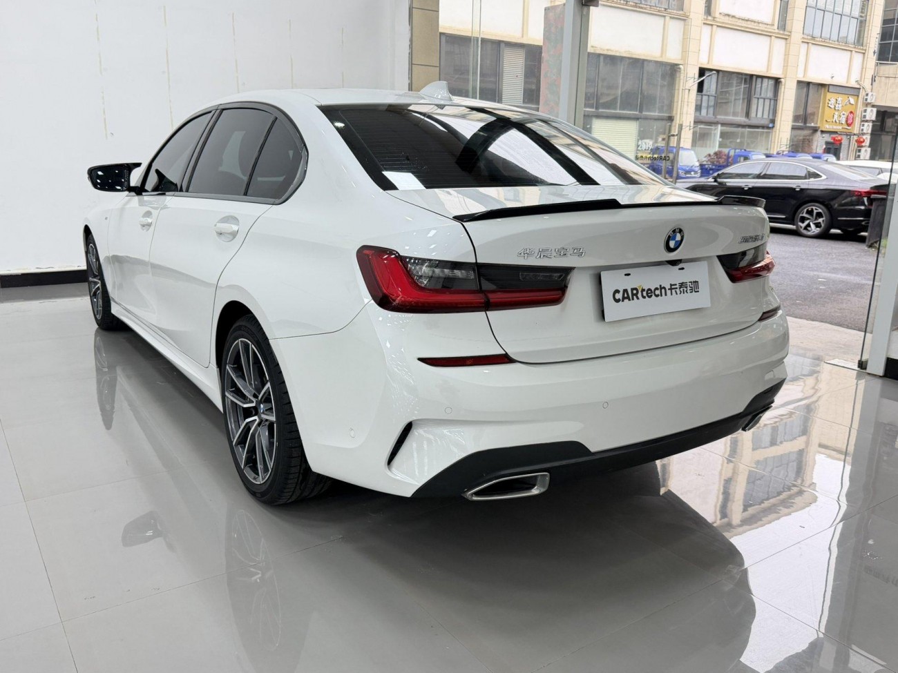 BMW 325Li 2021