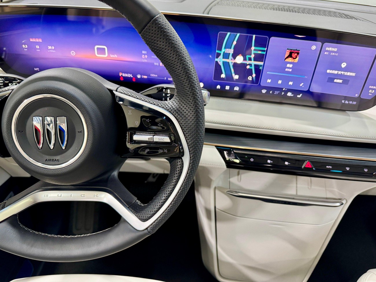 Buick GL8 2025