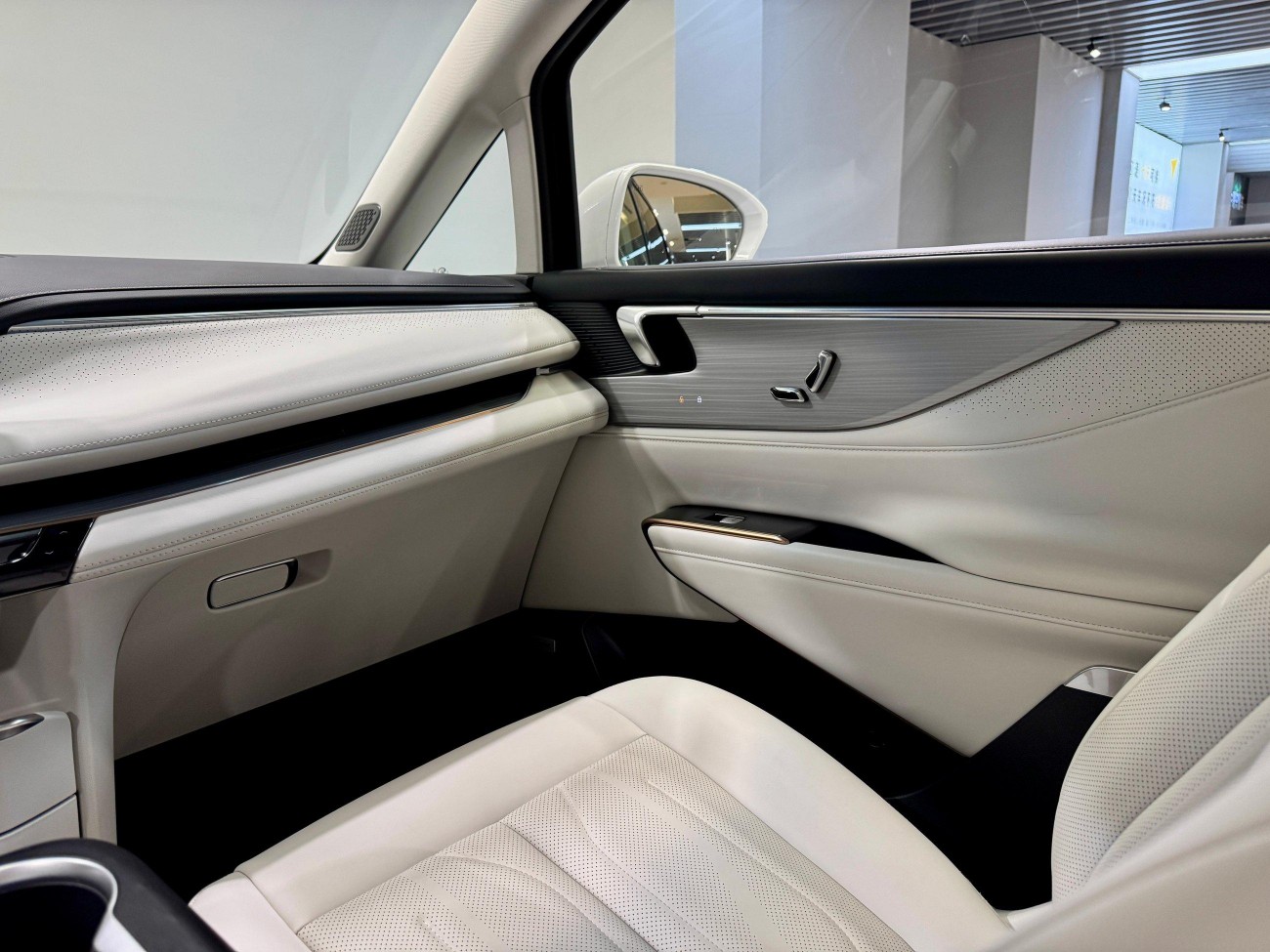 Buick GL8 2025