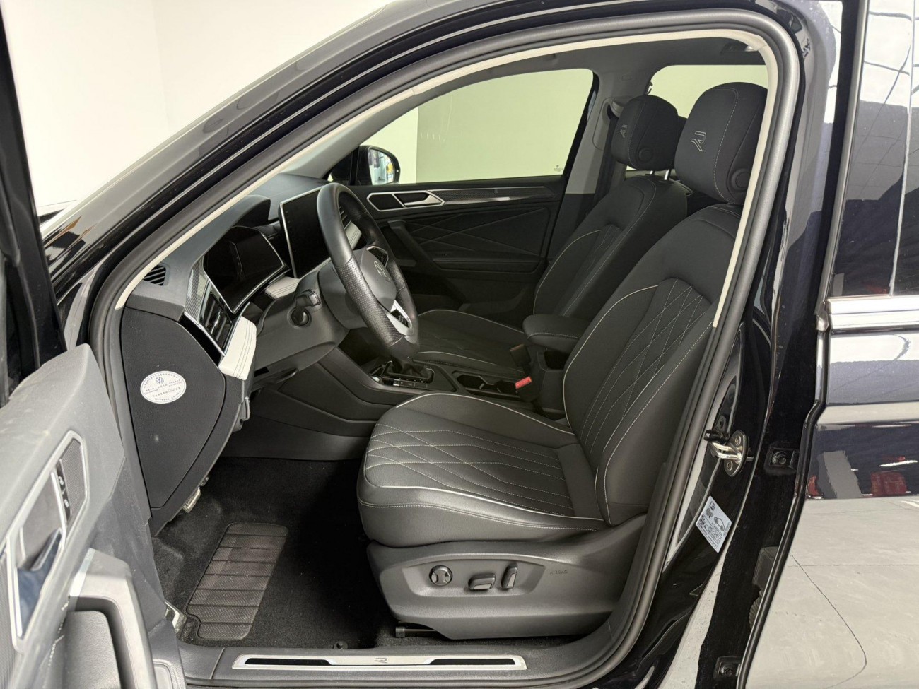Volkswagen Tiguan L 2023