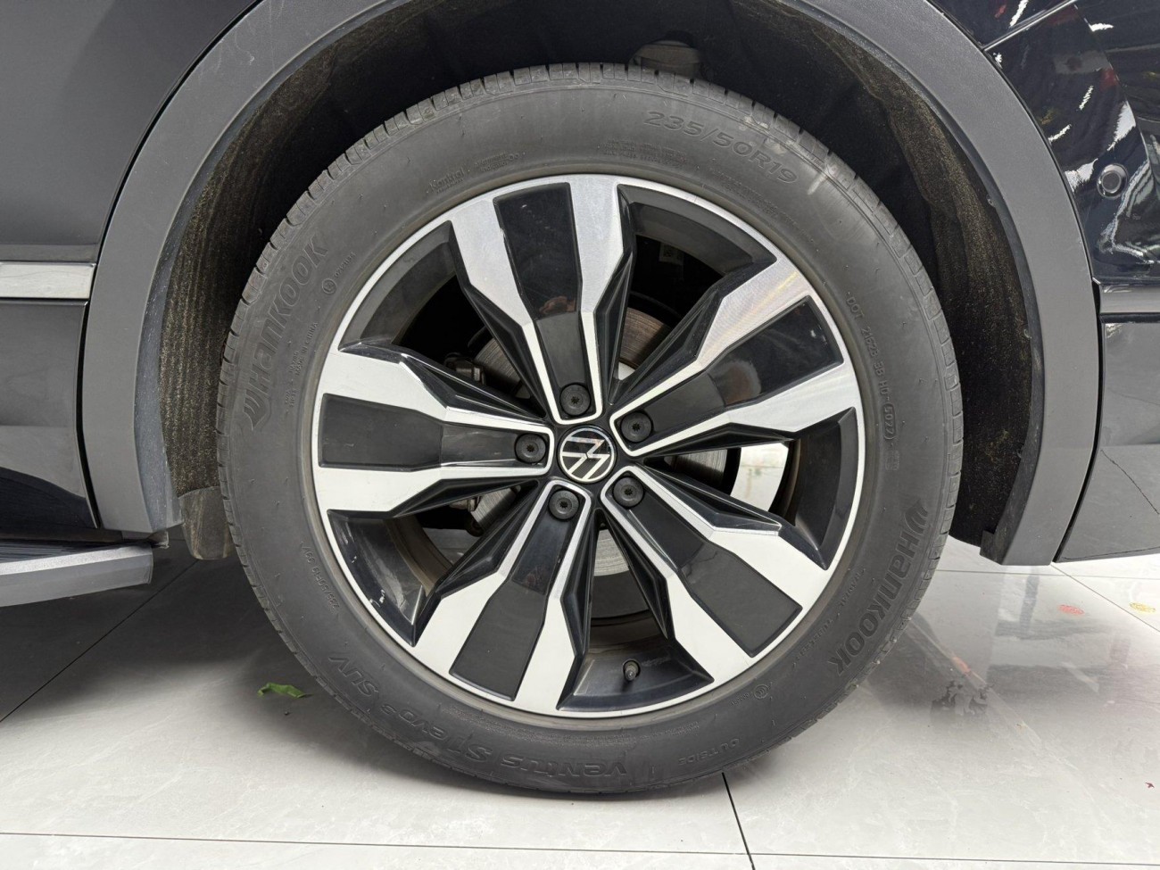 Volkswagen Tiguan L 2023