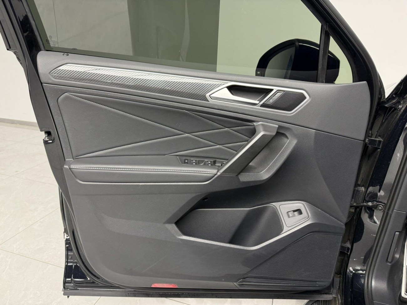 Volkswagen Tiguan L 2023