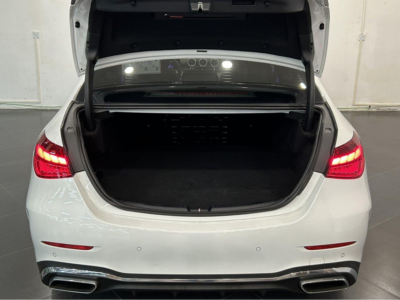 Mercedes-Benz C 350 e 2023
