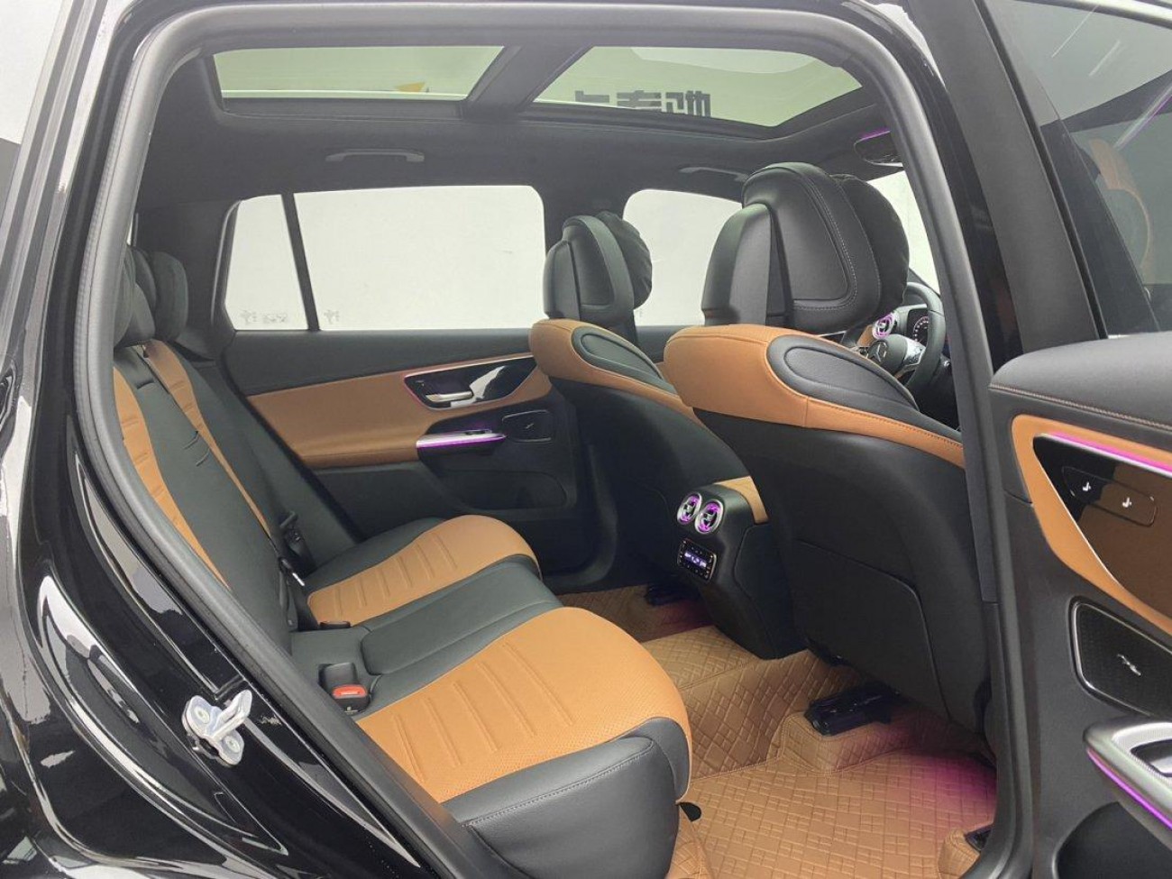 Mercedes-Benz GLC 260 L 2025