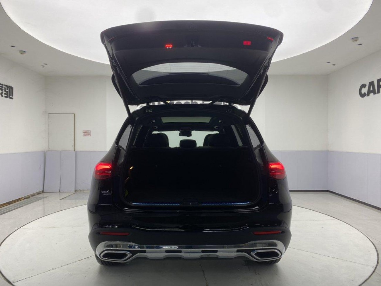 Mercedes-Benz GLC 260 L 2025
