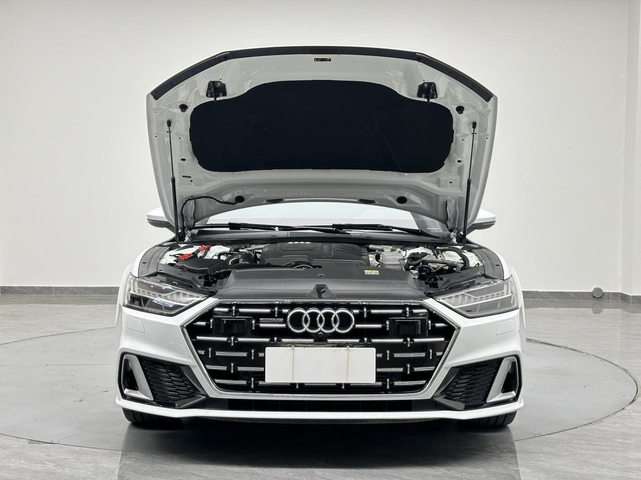 Audi A7L 45 TFSI 2022