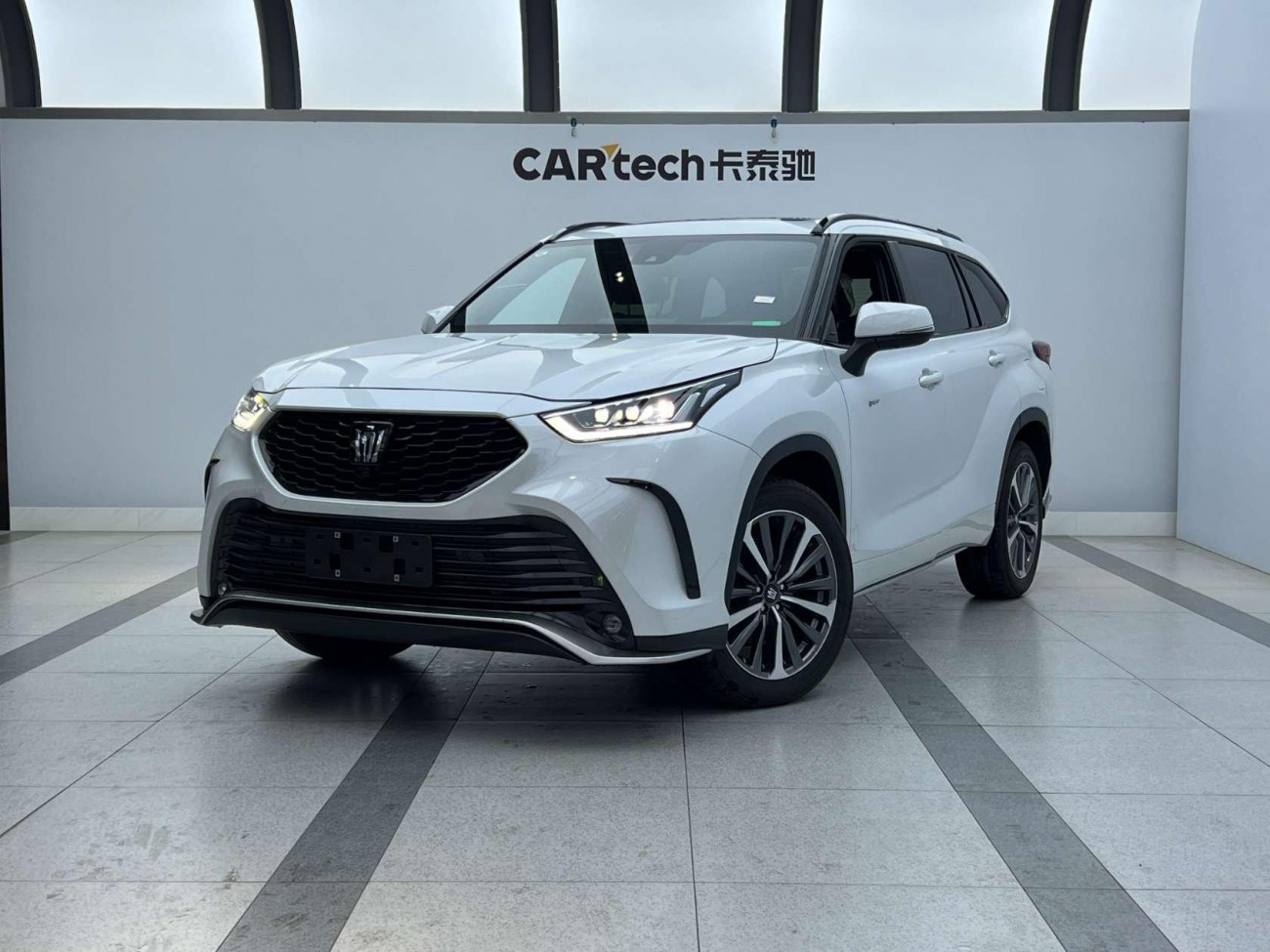 Toyota Crown 2024