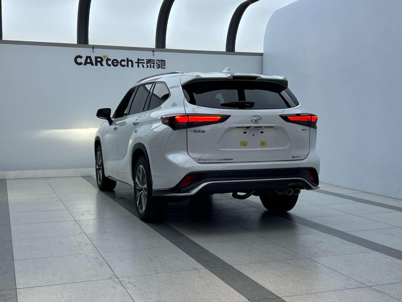 Toyota Crown 2024