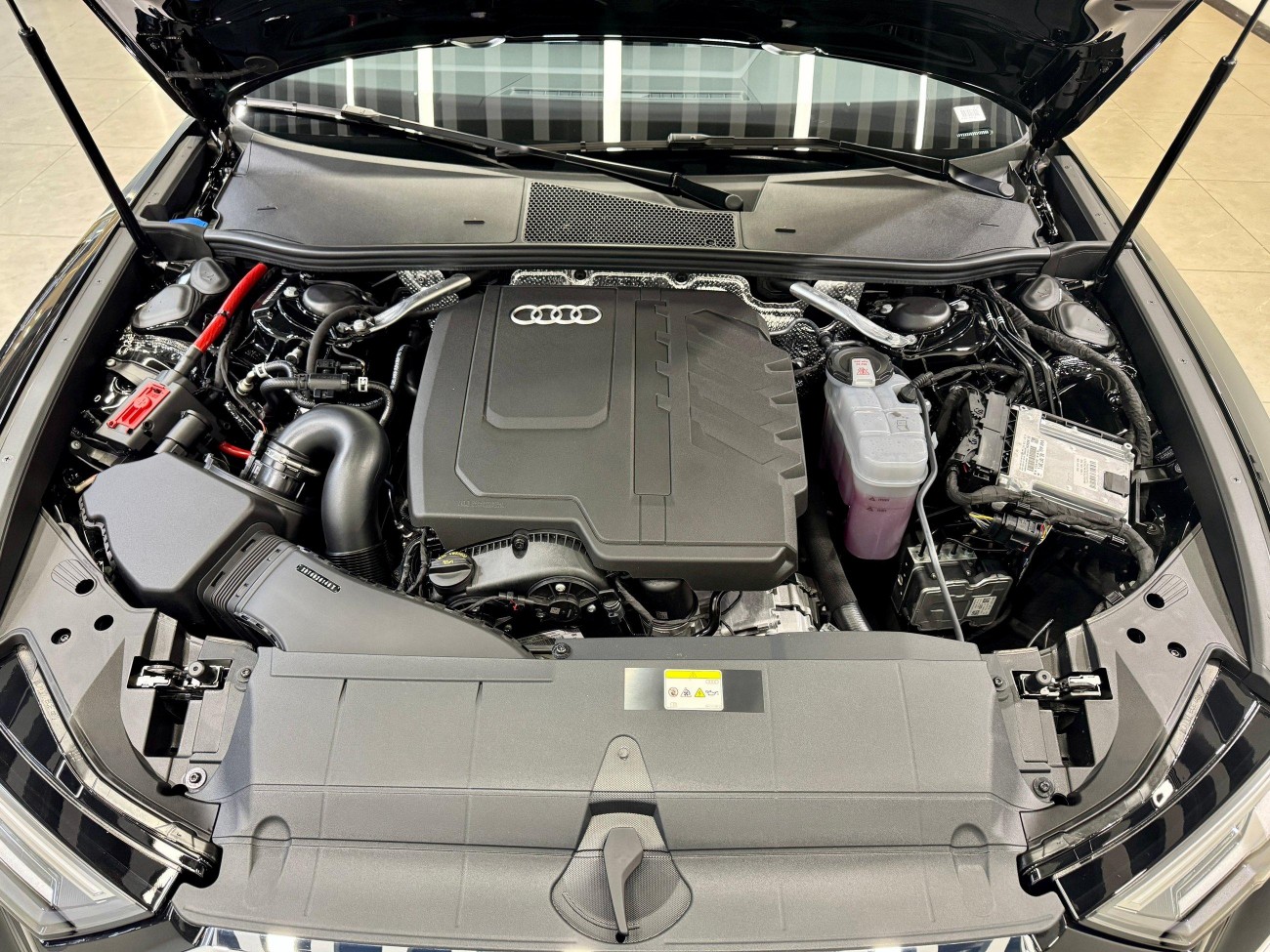 Audi A6L 40 TFSI 2025