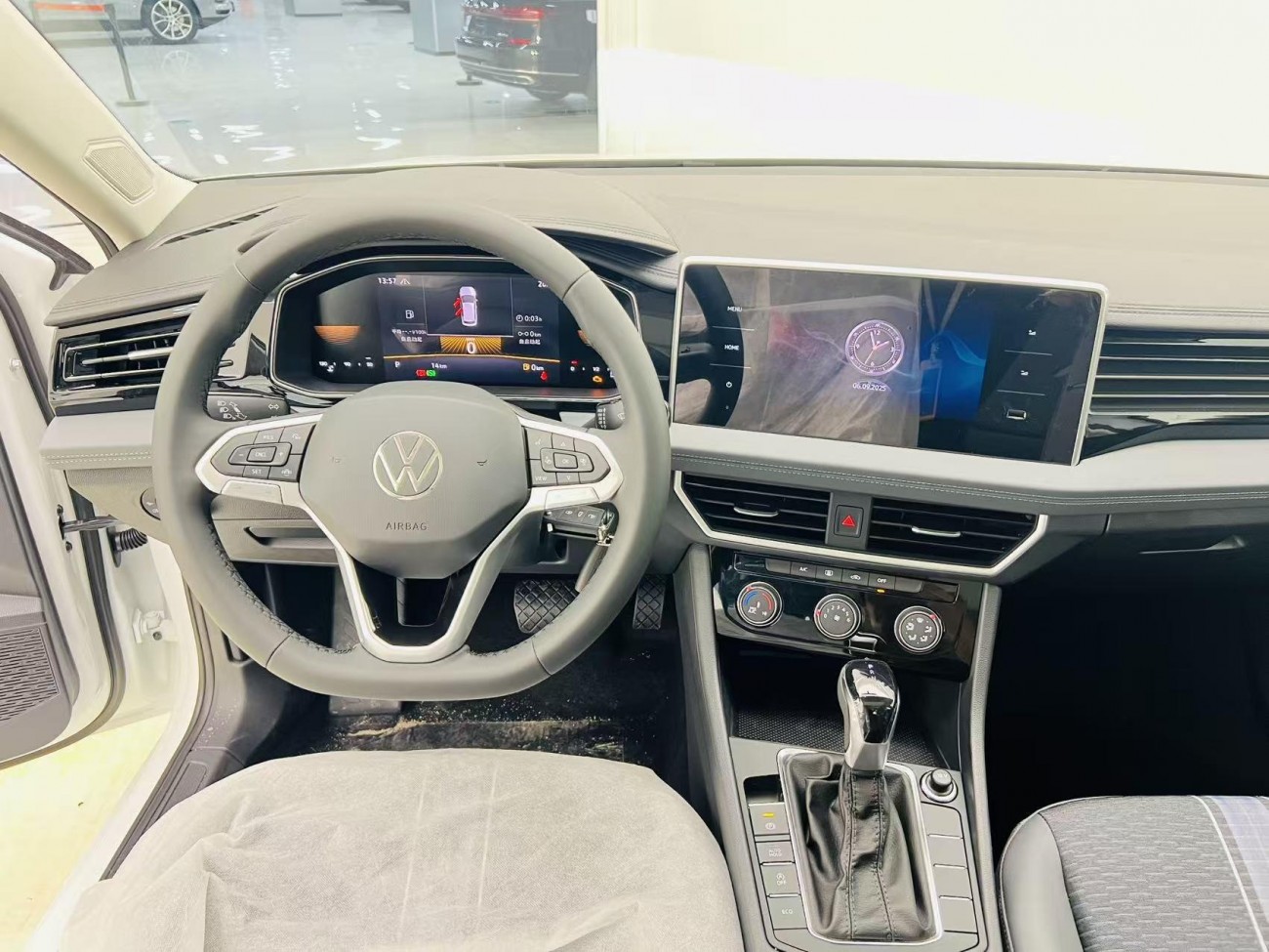 Volkswagen Sagitar 2025