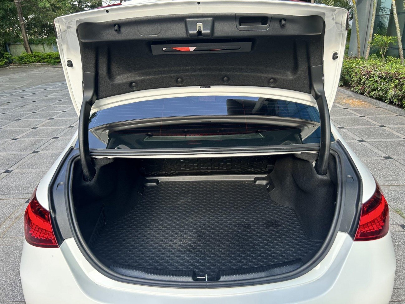 Mercedes-Benz C 260 L 2024
