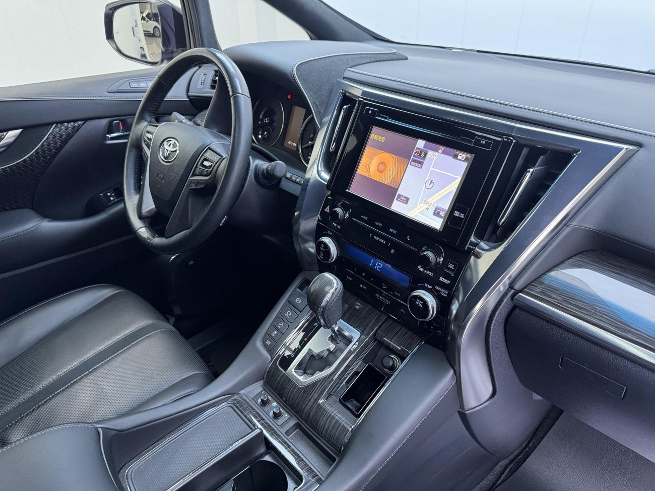 Toyota Alphard 2019