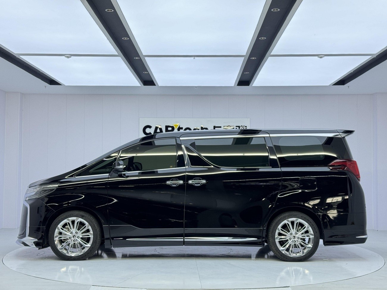 Toyota Alphard 2019