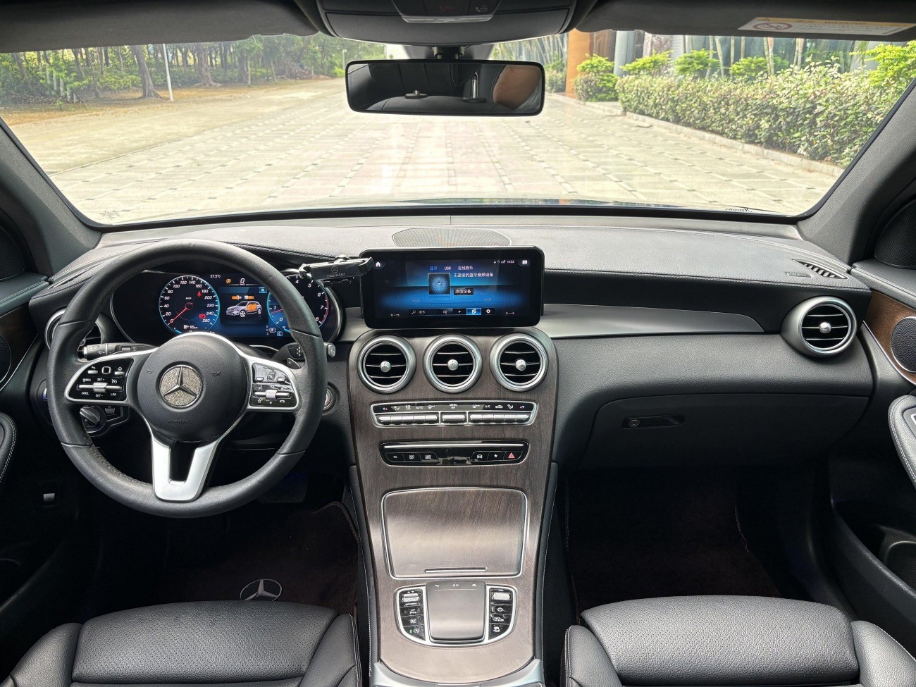 Mercedes-Benz GLC 260 L 2021