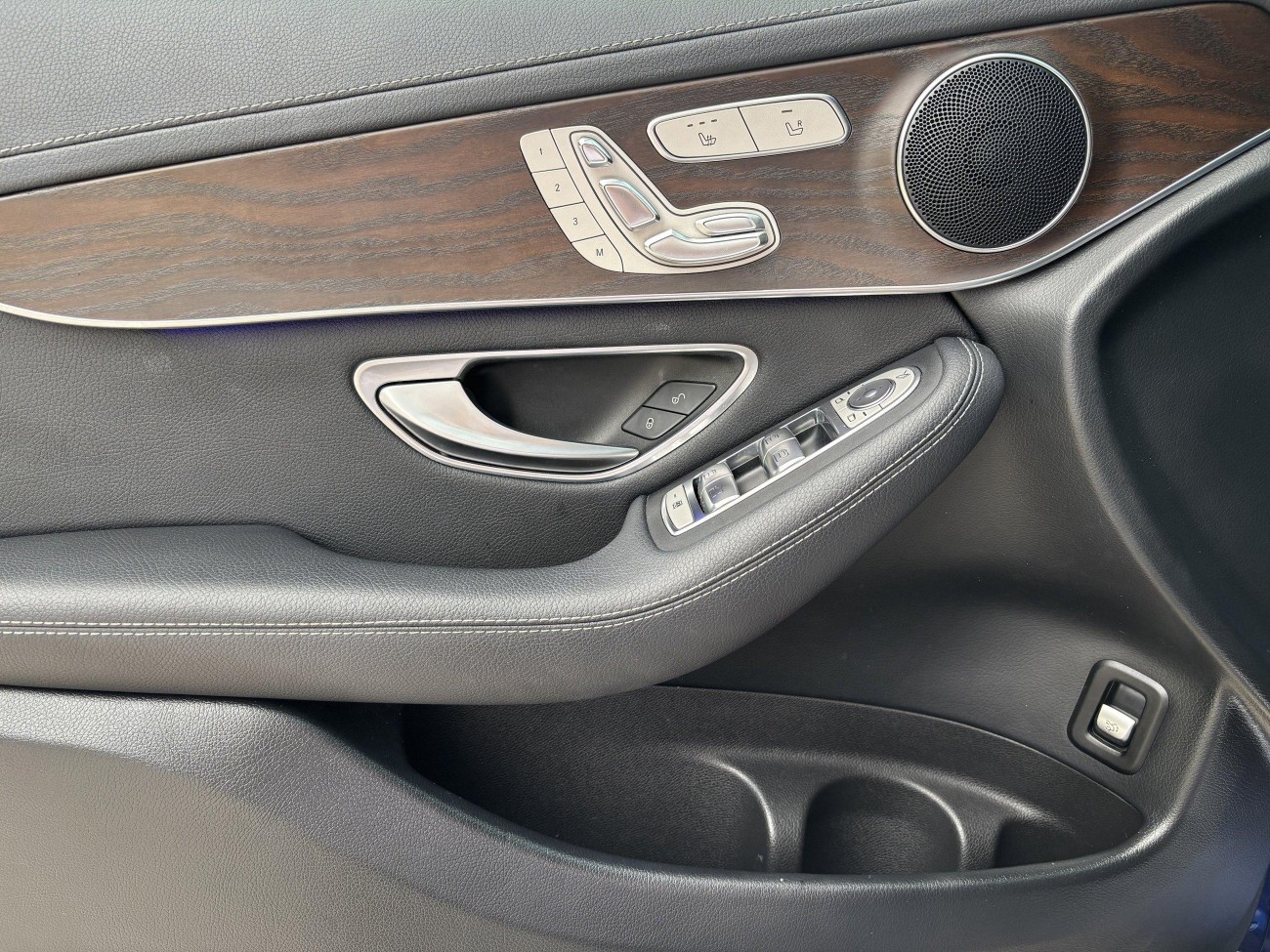 Mercedes-Benz GLC 260 L 2021
