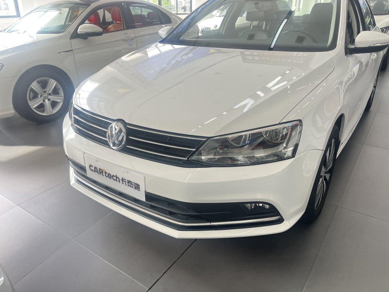 Volkswagen Sagitar 2018