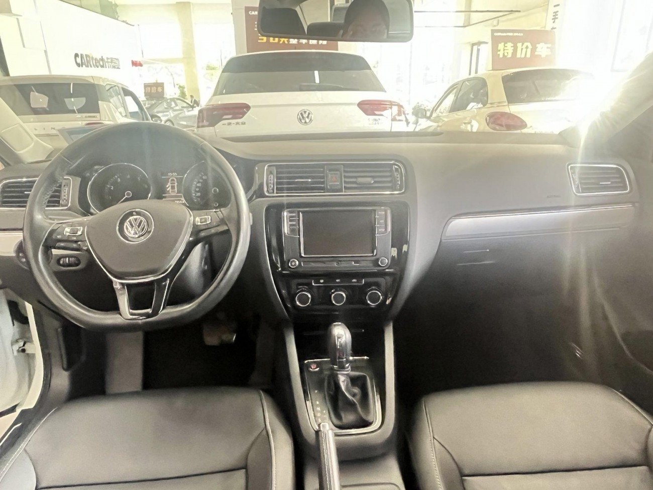 Volkswagen Sagitar 2018