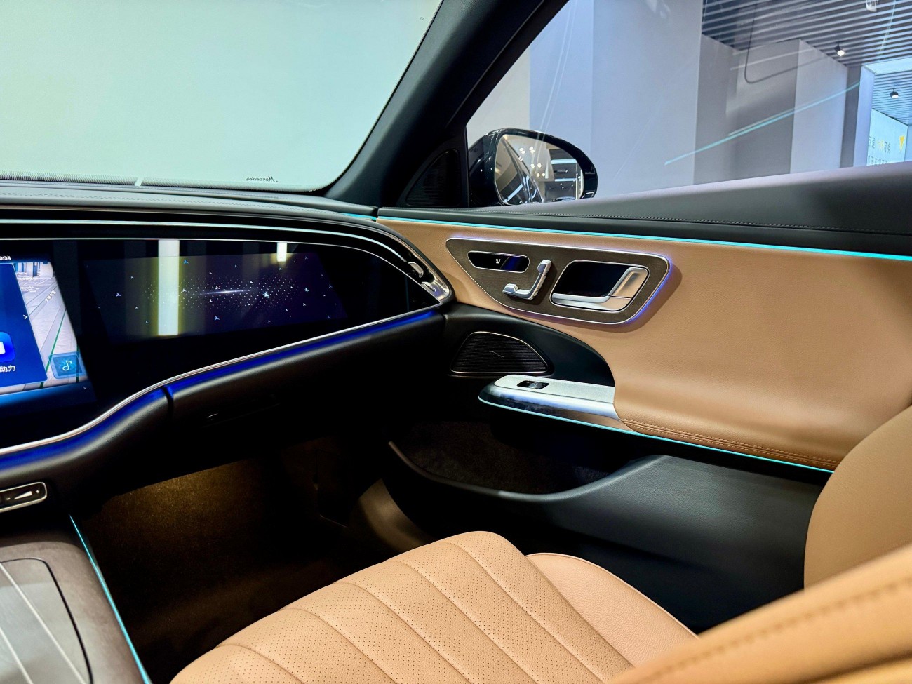 Mercedes-Benz E 350 e 2025