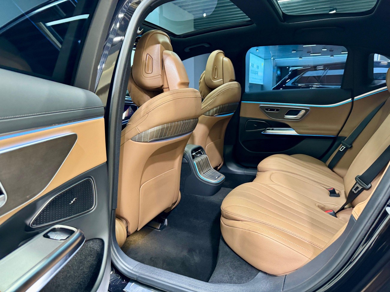 Mercedes-Benz E 350 e 2025