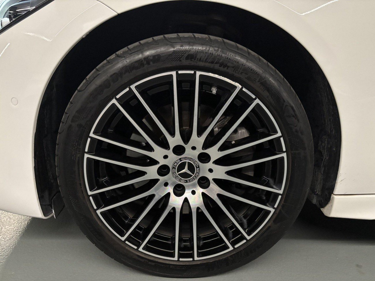 Mercedes-Benz C 260 L 2023