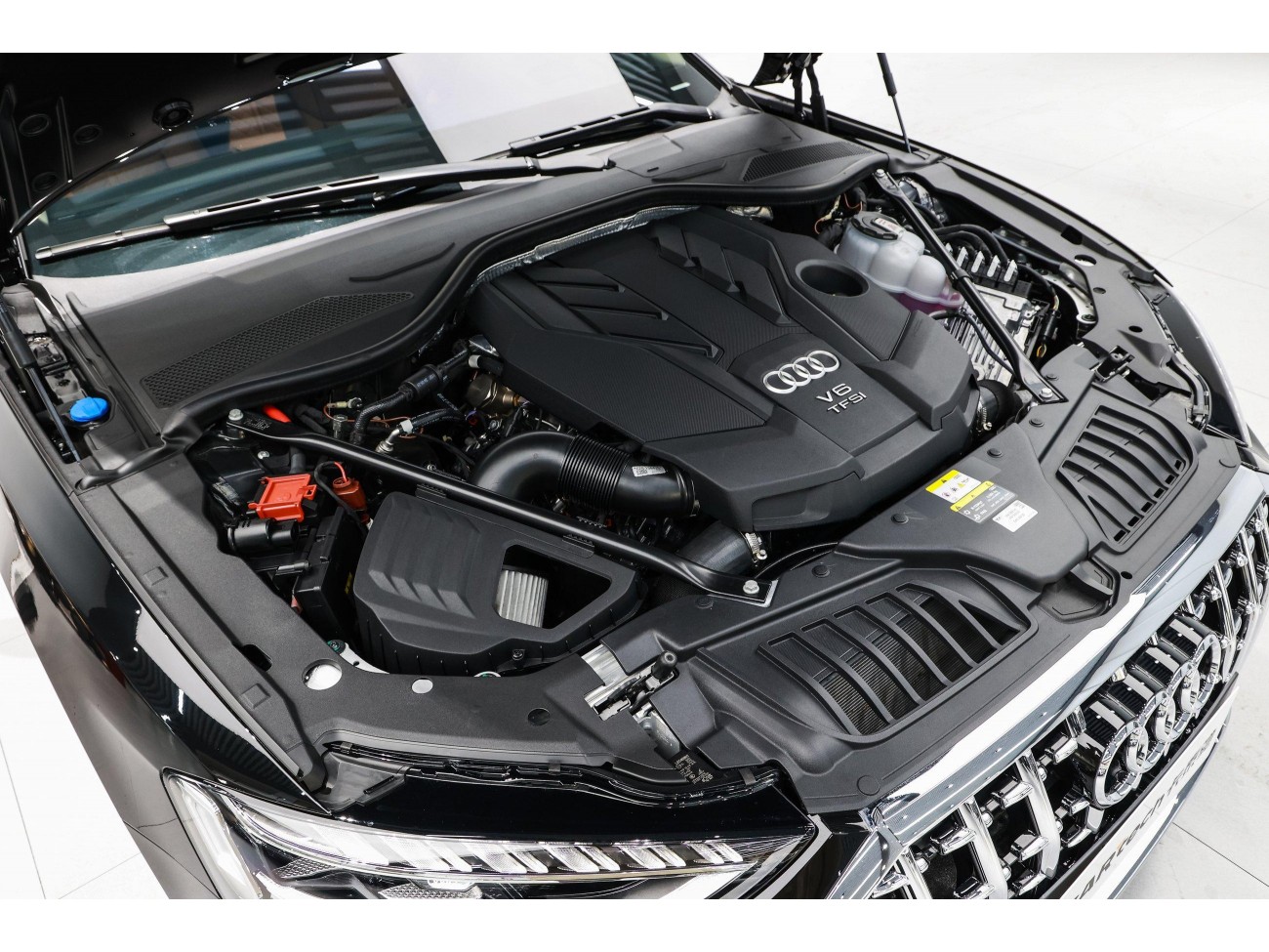 Audi A8L 2025