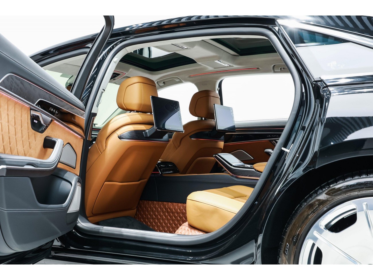 Audi A8L 2025